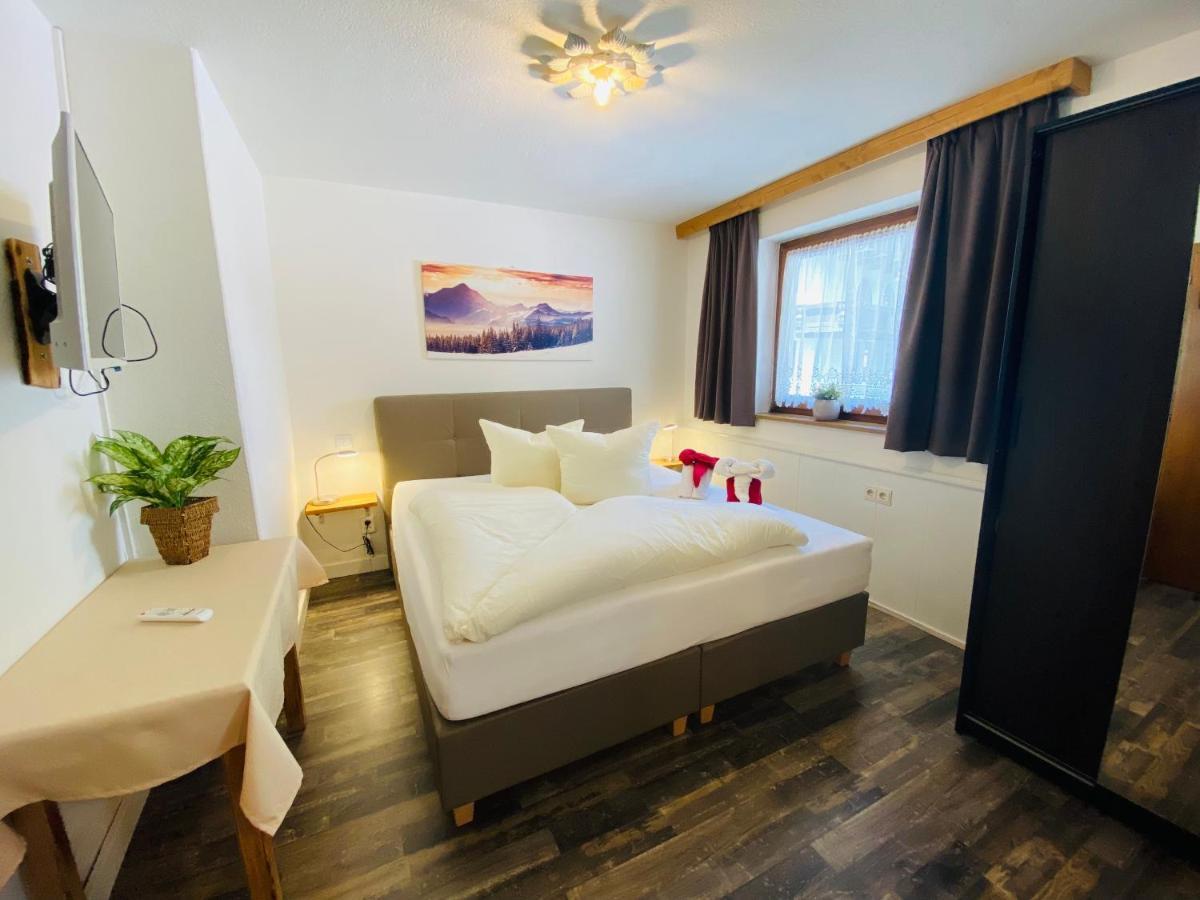 Pension Jagerhof - Sommercard Inkl - 5 Min Zum Hochzeiger Jerzens Exterior photo