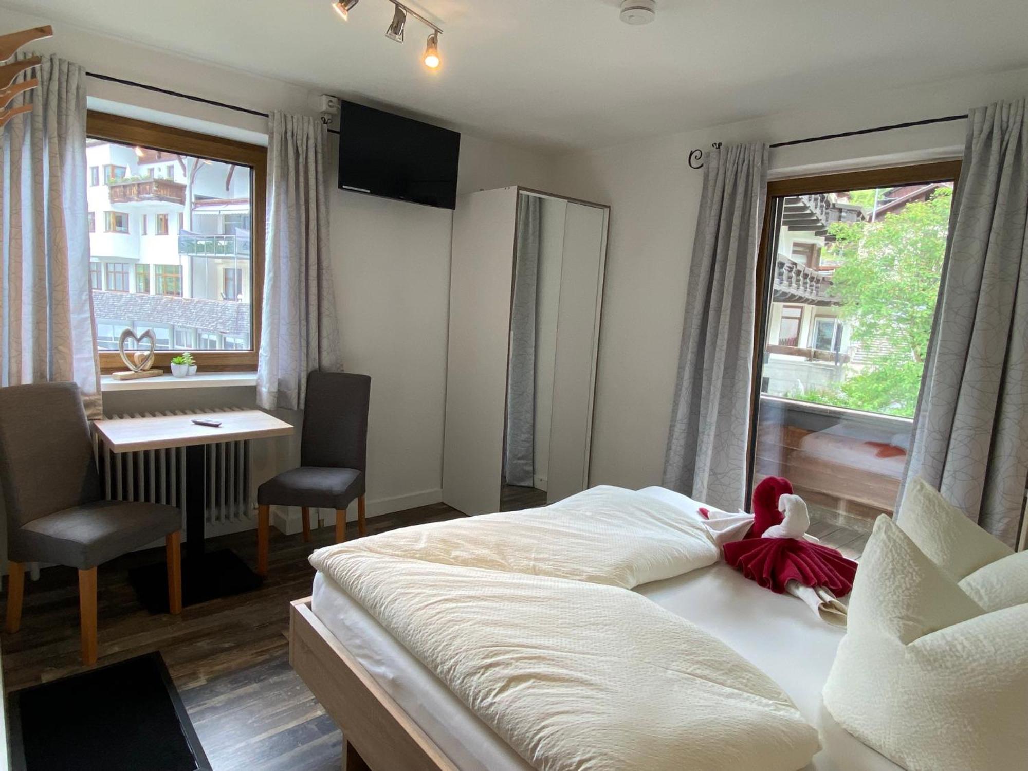 Pension Jagerhof - Sommercard Inkl - 5 Min Zum Hochzeiger Jerzens Exterior photo